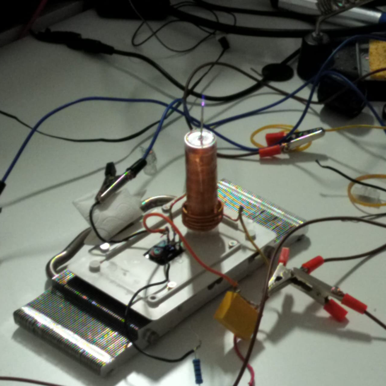 Mini bobina de Tesla (Kacher Brovina).